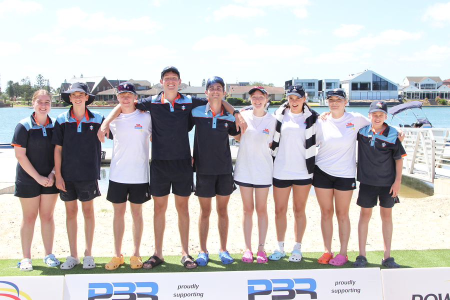 rowing 8